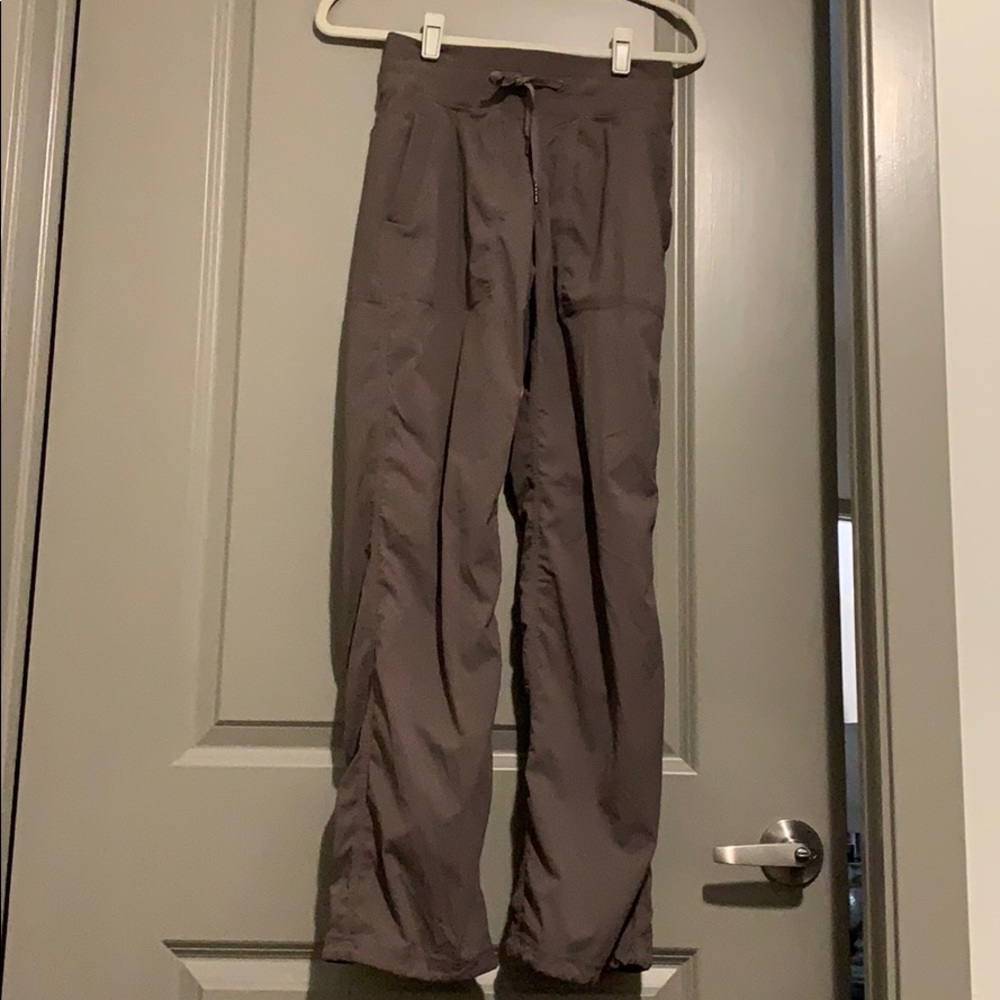 Lululemon dance pants size 4